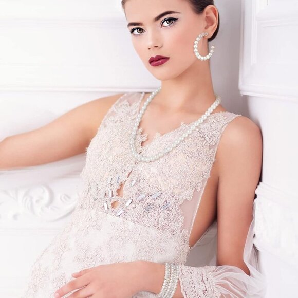 8 Pcs Pearl Necklace and Earrings Set for Women Faux Pearl Bracelets Costume Jew - Picture 4 of 5